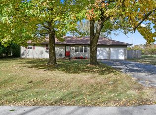 4141 W Ridgeview St, Battlefield, MO 65619