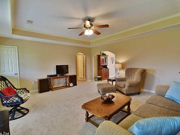 3rd image of 39 Dove Ln