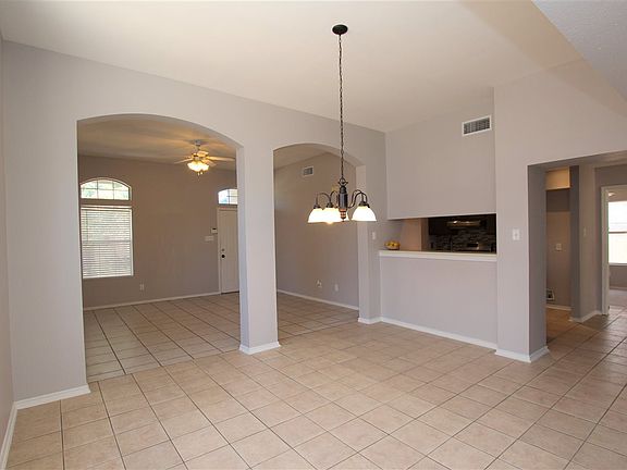 3rd image of 5221 Southlake Dr