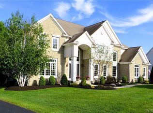 6555 Ashford Ct, East Amherst, NY 14051