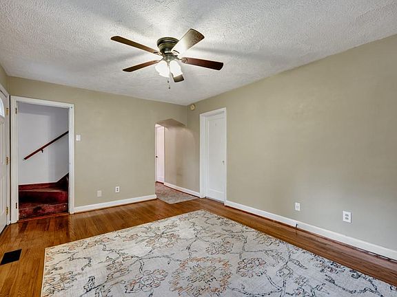 5th image of 1712 Tarrall Ave