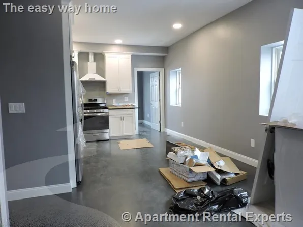 12 Cross St E #3, Somerville, MA 02145