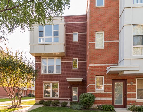 1st image of 3214 N Kilbourn Ave Unit 1