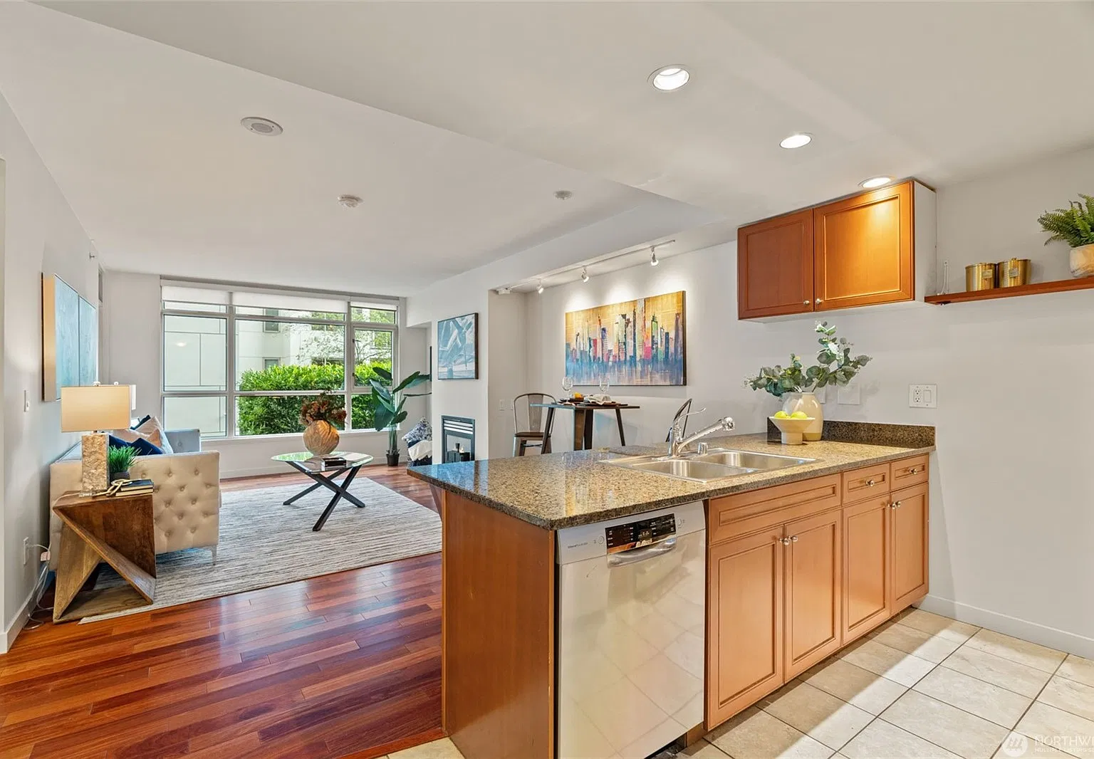 1 bed, 620 sqft, $2,400 — Photo 4
