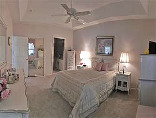 5th image of 1292 SW Greens Pointe Way