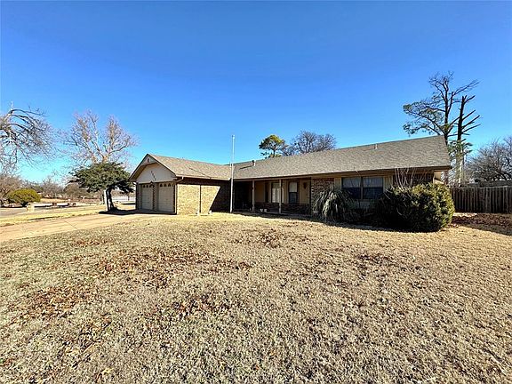 2nd image of 2803 Desirae Dr