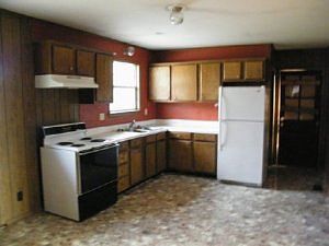 4th image of 870 Woodland Dr