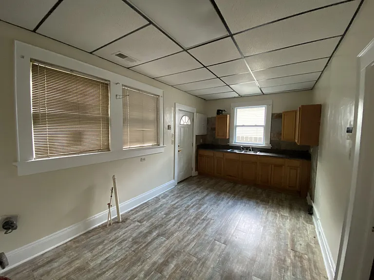 5001 Farrell Ave — Photo 8