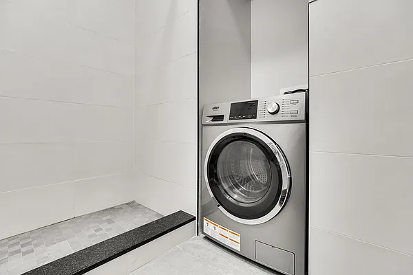 Rented by Peter R. Hungerford, LREB | media 13