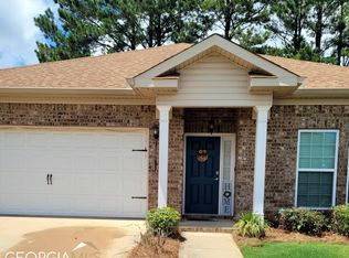 210 Cottage Cir, Byron, GA 31008