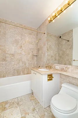 Rented by LKW International Real Estate LLC | media 8