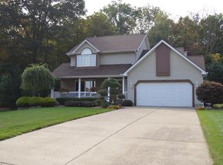 7386 E Huntington Dr, Youngstown, OH
