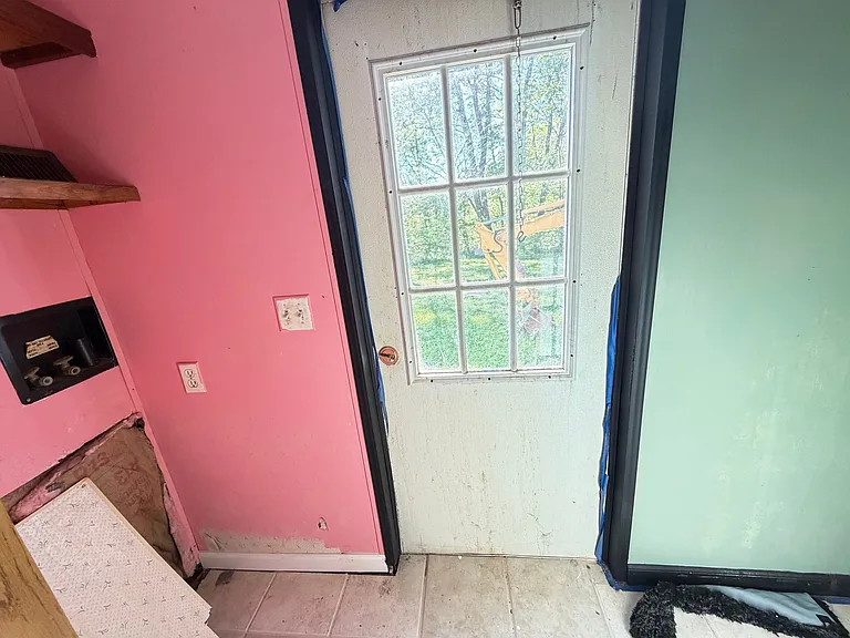 183 Ainsley Ave — Photo 12