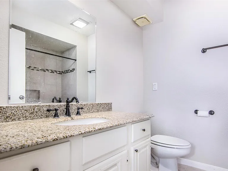 4800 Palmetto St — Photo 17