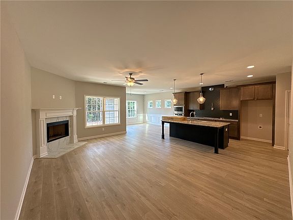 4th image of 326 Lee Road 155