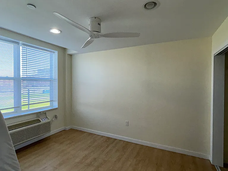 249 S 49th St #206 — Photo 15