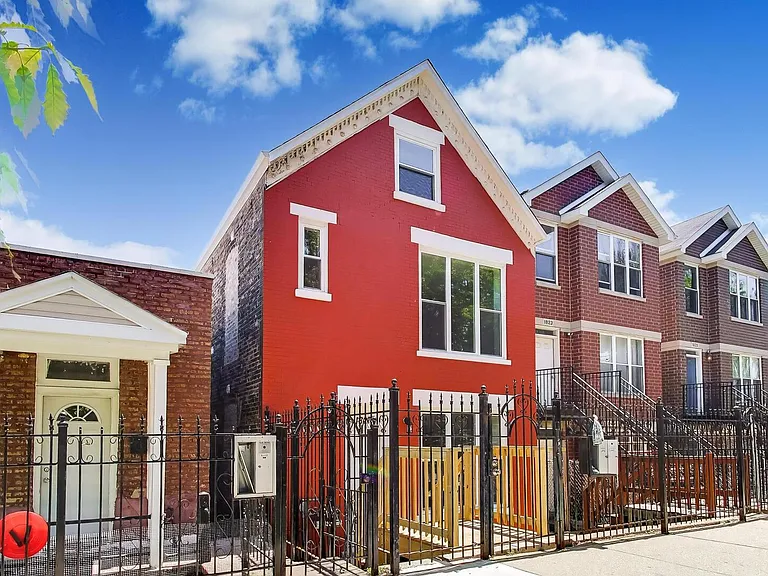 1821 S Fairfield Ave — Photo 3