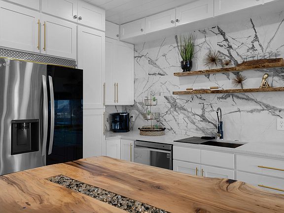 5th image of 50 Monaco St Unit 217