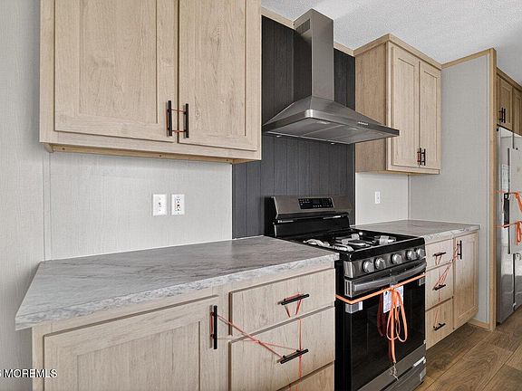 2nd image of 228 Maple Street
