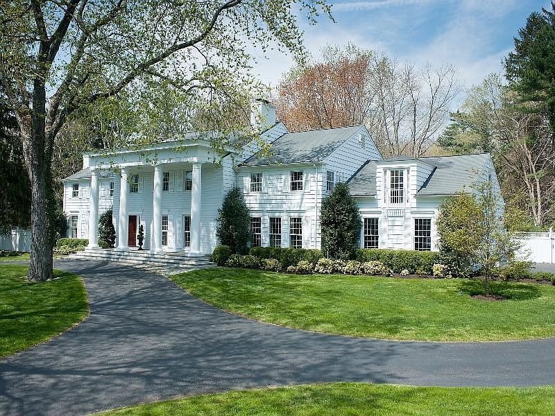 Sophisticated Colonial