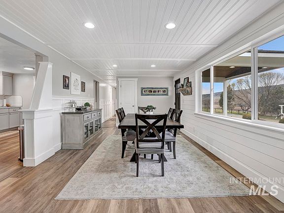 4th image of 1785 River Rd