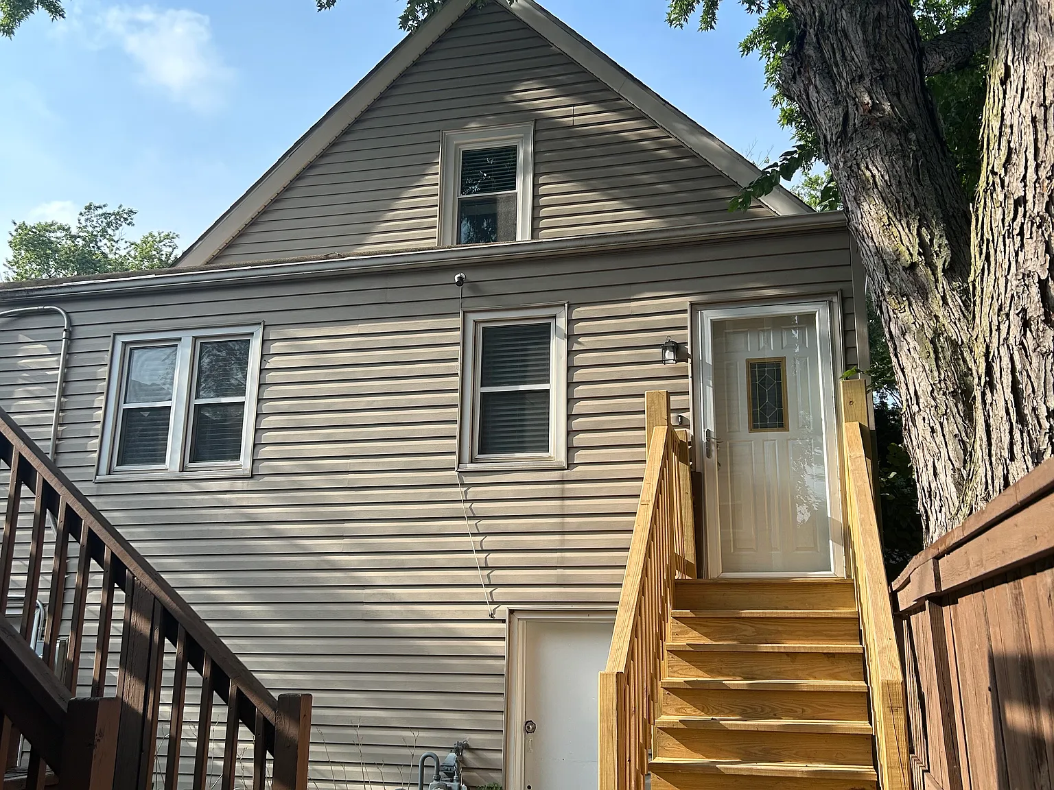 3 bed, 1.5 bath, 1600 sqft, $3,800 — Photo 4