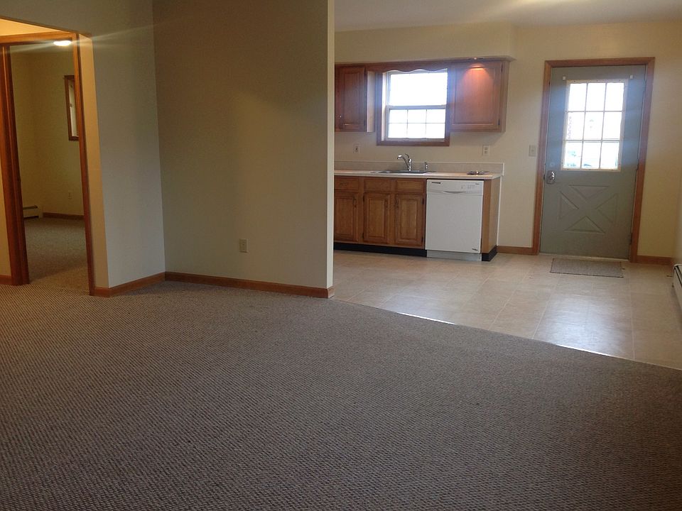 1st image of 212 Woodcrest Dr APT A