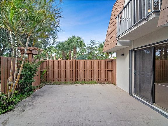 2nd image of 5891 SE Riverboat Dr