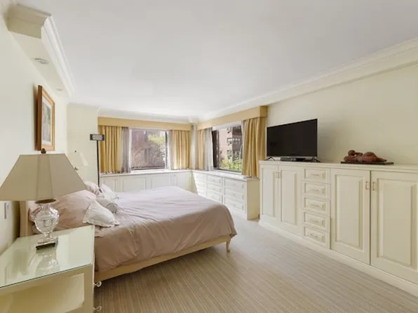 40 East 80th Street image 7 of 10