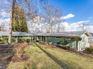 3205 Riverview Dr, Triangle, VA 22172