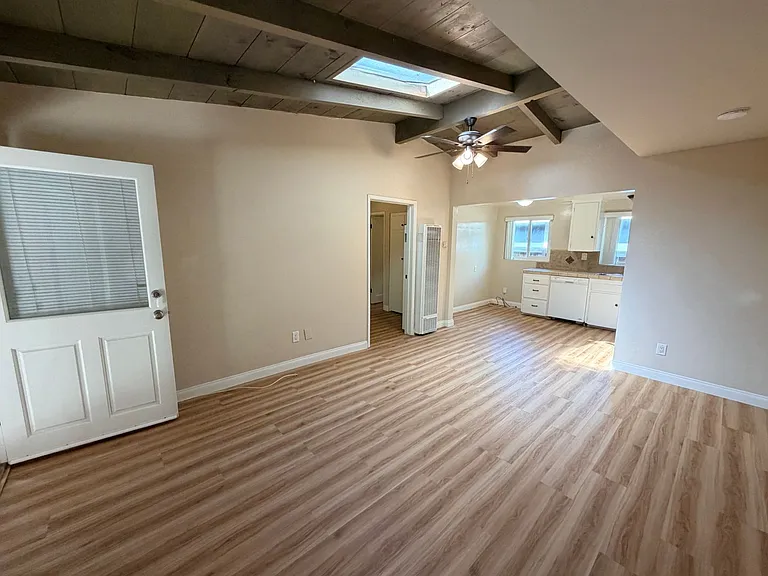 234 W Escalones — Photo 12