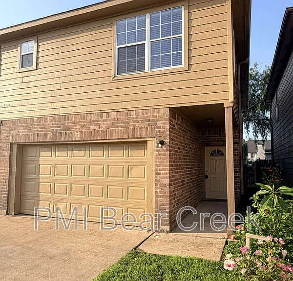 6407 Waldron Dr #B — Photo 1