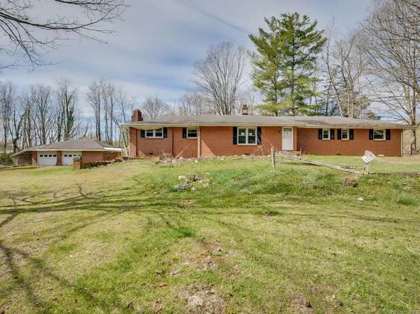 36181 Plum Creek Rd, Glade Spring, VA 24340