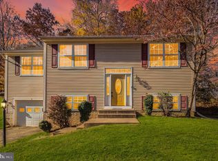 2 Acacia Ct, Fredericksburg, VA 22405