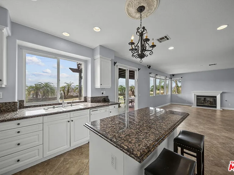 28760 Bridger Ct — Photo 9