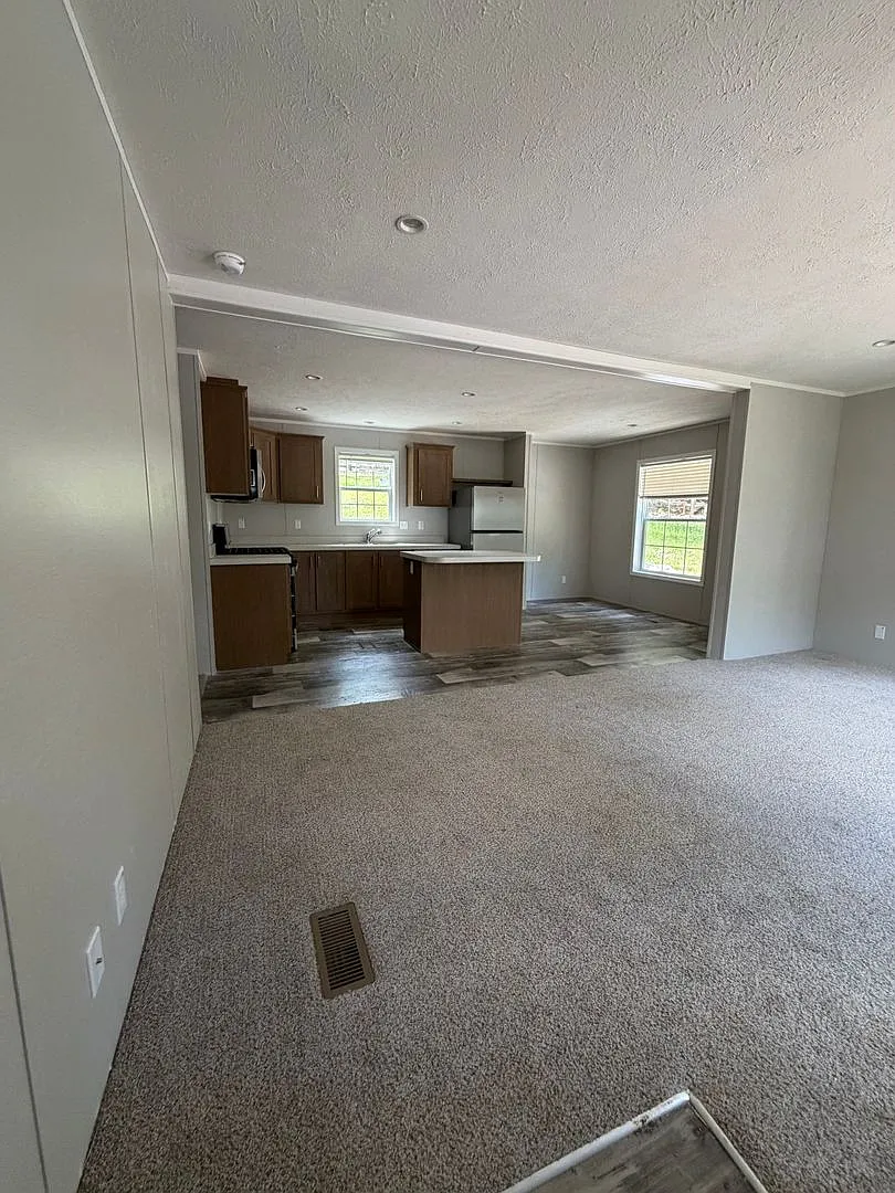 Coming Soon - Secluded 3 Bedroom 2 Bath Home in Spring Grove Schools! — Photo 4