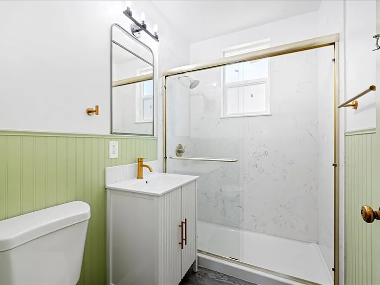 1305 W St — Photo 16