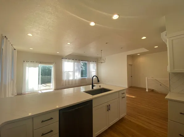 16648 N Columbus Dr Unit 1, Spokane, WA 99208