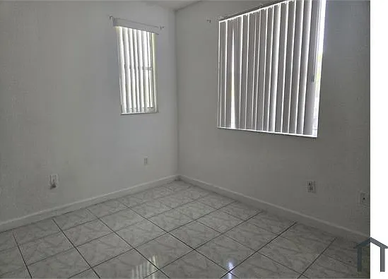 1661 SE 29th Ct #203 — Photo 10