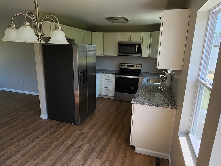 407 Maryland Ave — Photo 5