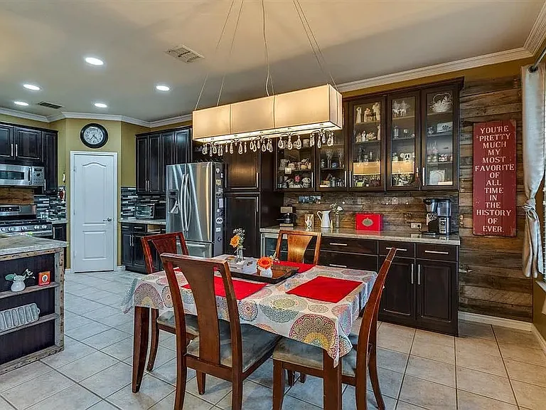 1112 Manassas Dr — Photo 24