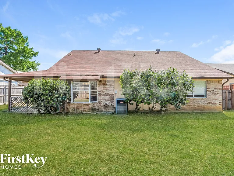 4231 Glen Ridge Dr — Photo 15