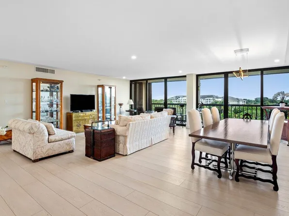 2450 Presidential Way #607, West Palm Beach, FL 33401