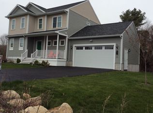 5 Nantucket Dr, Mattapoisett, MA 02739