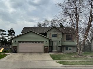 7605 W 65th St, Sioux Falls, SD 57106