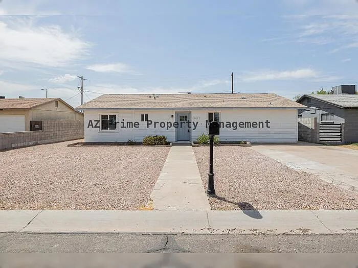 4 bed, 3.0 bath, 2033 sqft, $2,395 — Photo 3