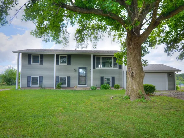 504 N East St, Oreana, IL 62554