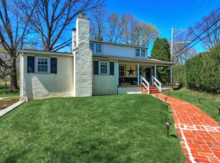 8 W Conestoga Rd, Devon, PA 19333