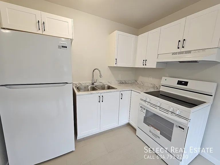 45790 Lewis Ave #4 — Photo 5