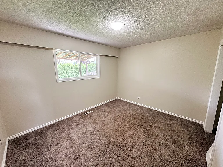 46533 Teton Ave — Photo 8